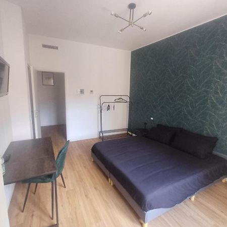 Bnb Camere Fiori 8 Gallarate Exterior photo